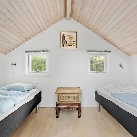 2 Bedroom Lovely In *