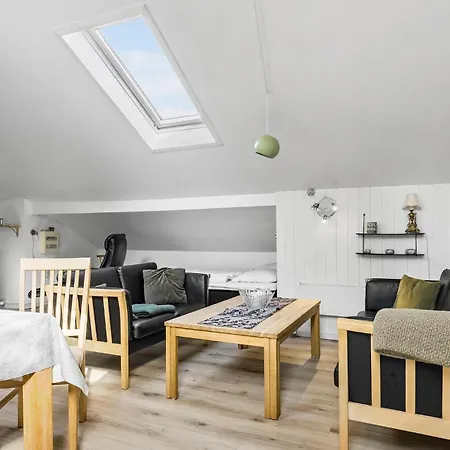 2 Bedroom Lovely In Nyaraló Hejls