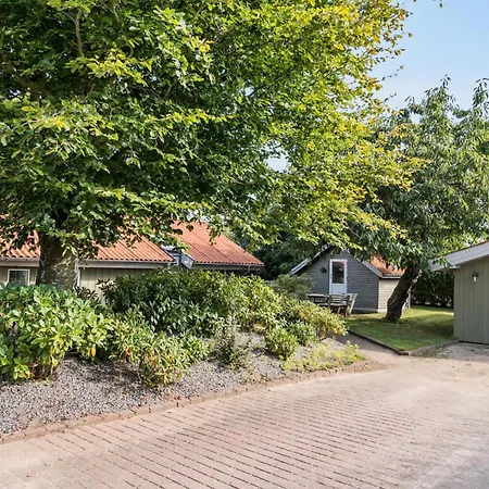 2 Bedroom Lovely In