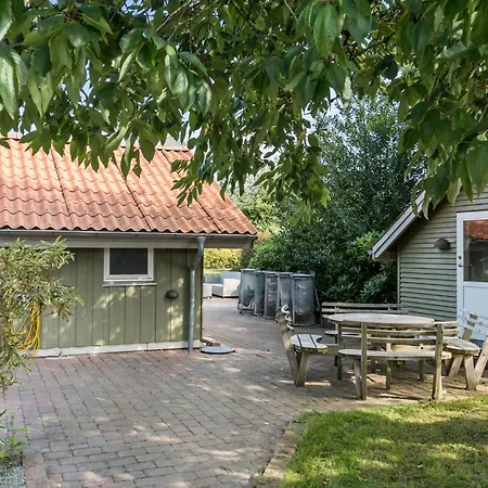 Nyaraló 2 Bedroom Lovely In